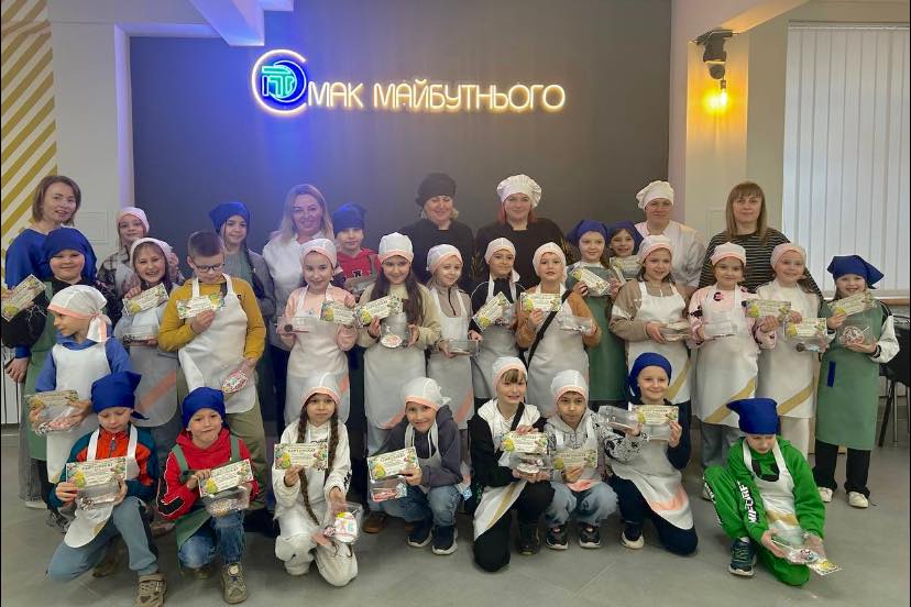 ВЕЛИКОДНІ МАЙСТЕР-КЛАСИ тривають